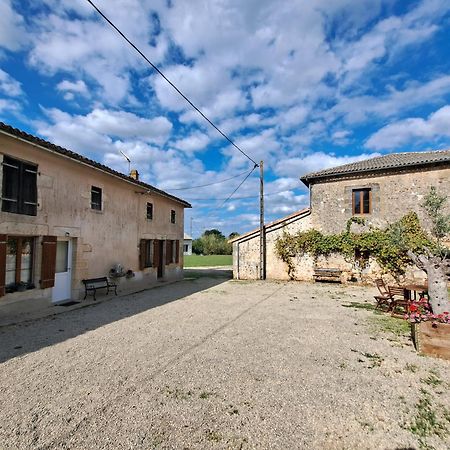 Domaine De La Briouse Bed & Breakfast Sanxay Exterior photo