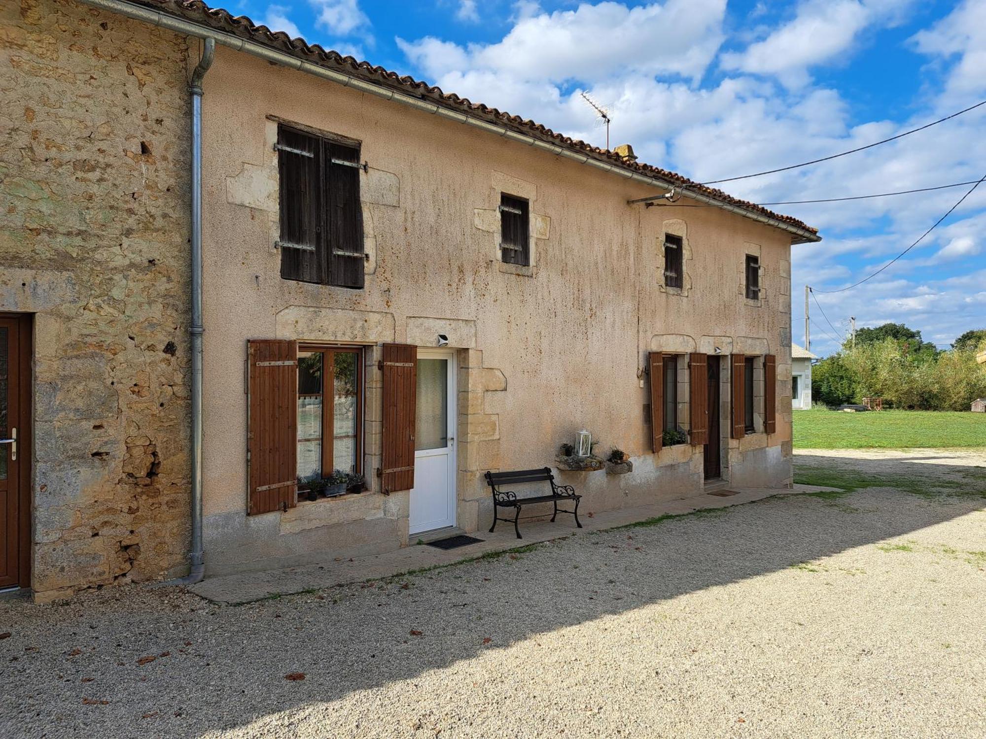 Domaine De La Briouse Bed & Breakfast Sanxay Exterior photo